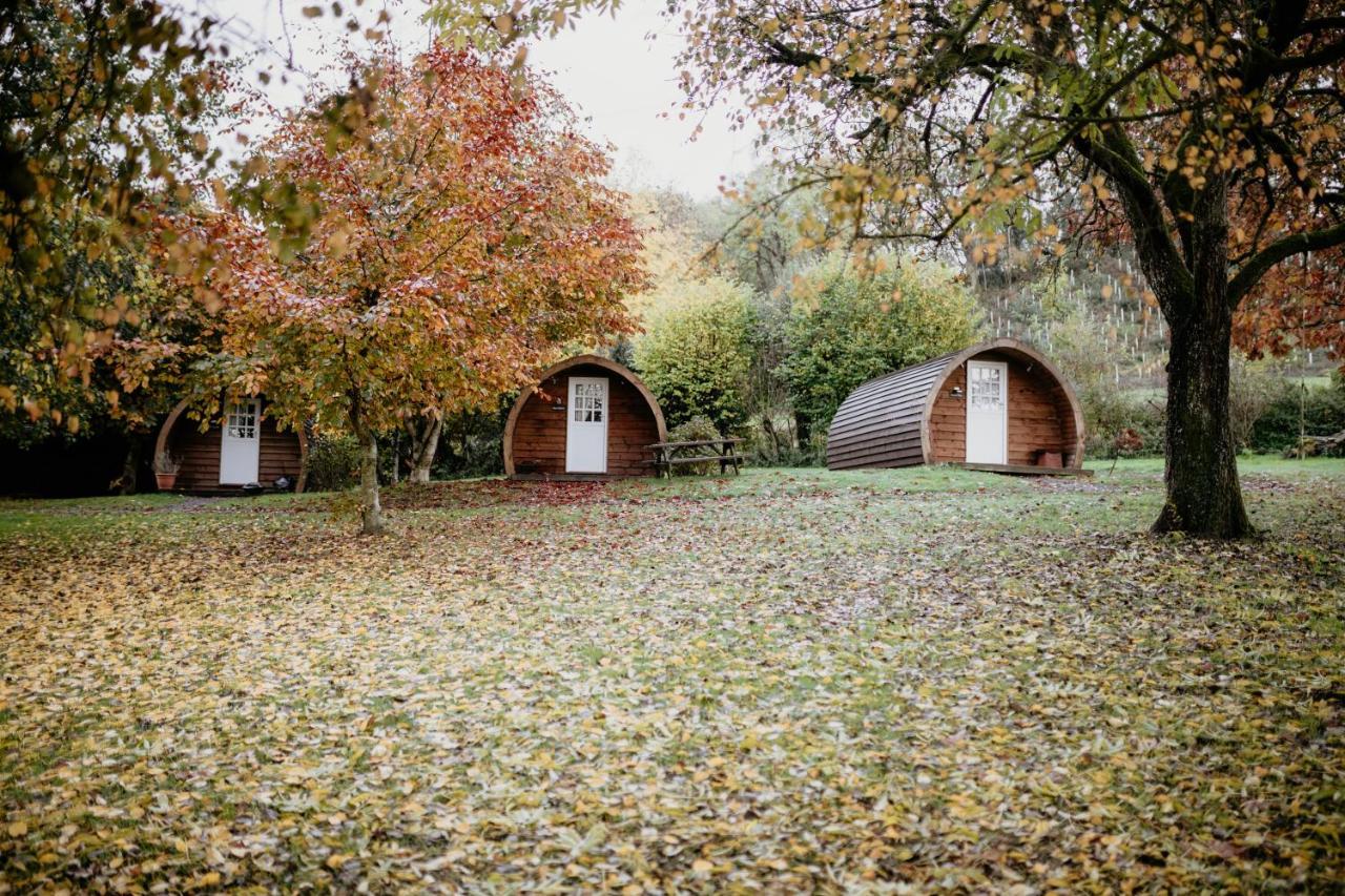 Caplor Glamping & Lodges Херфорд Екстериор снимка
