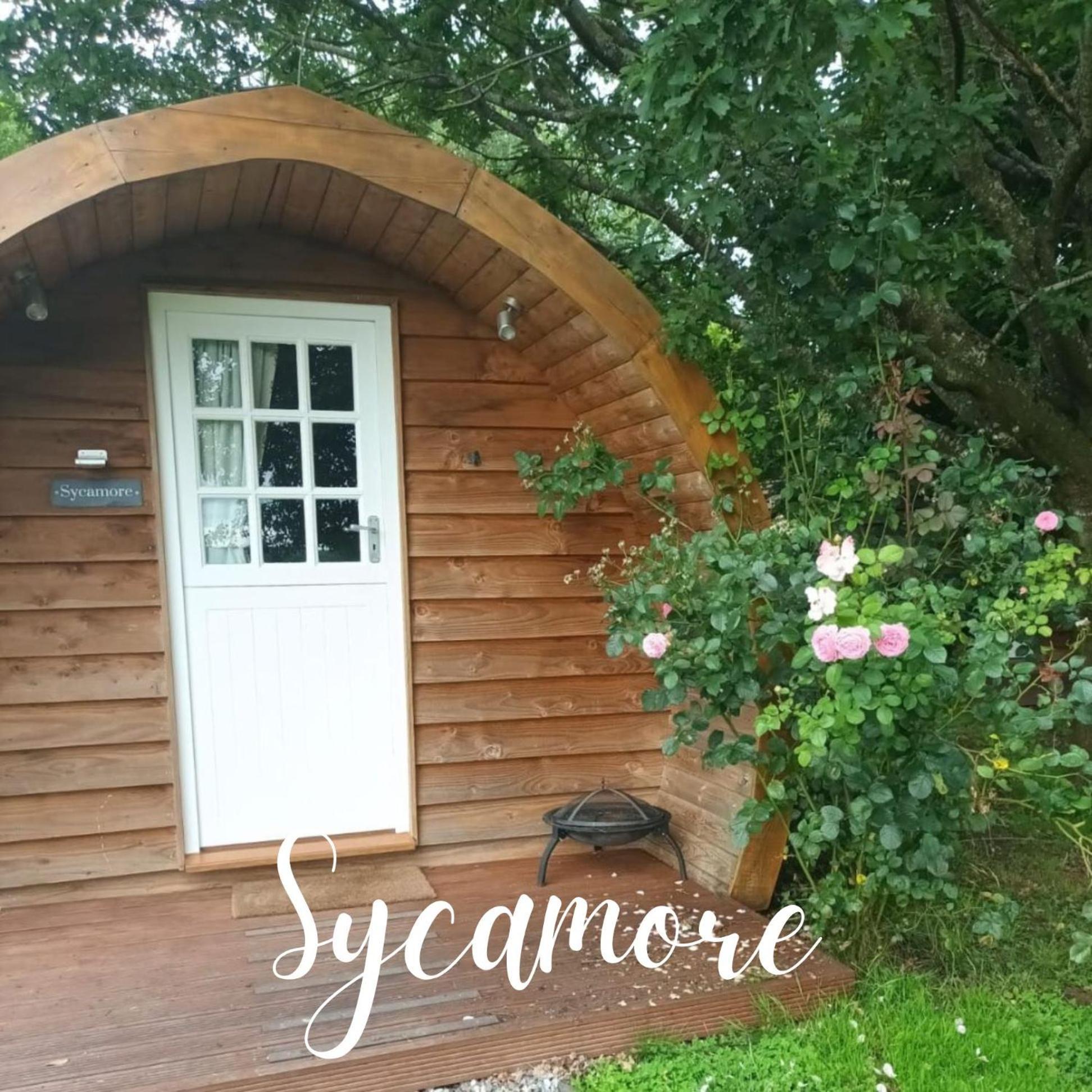 Caplor Glamping & Lodges Херфорд Екстериор снимка
