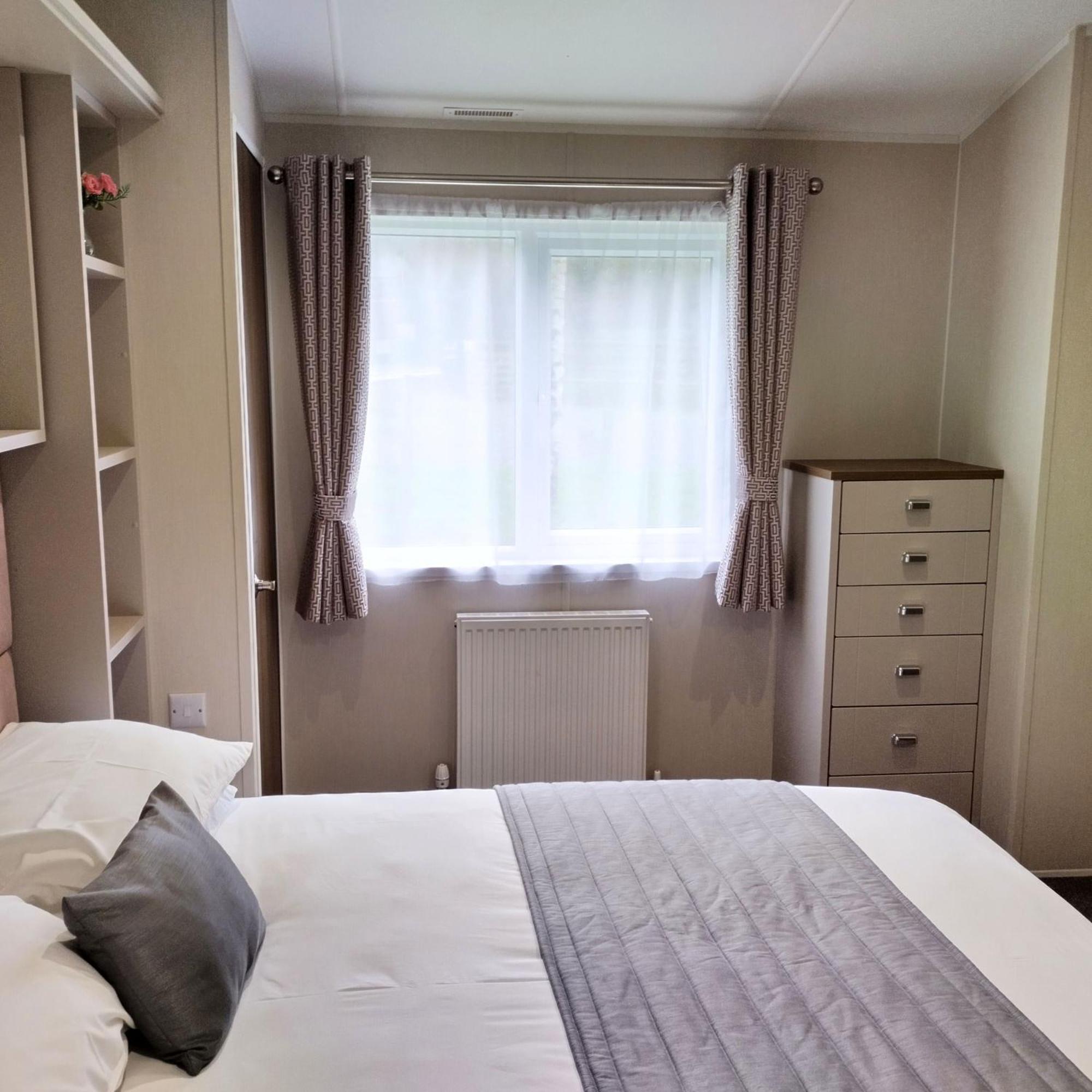 Caplor Glamping & Lodges Херфорд Екстериор снимка