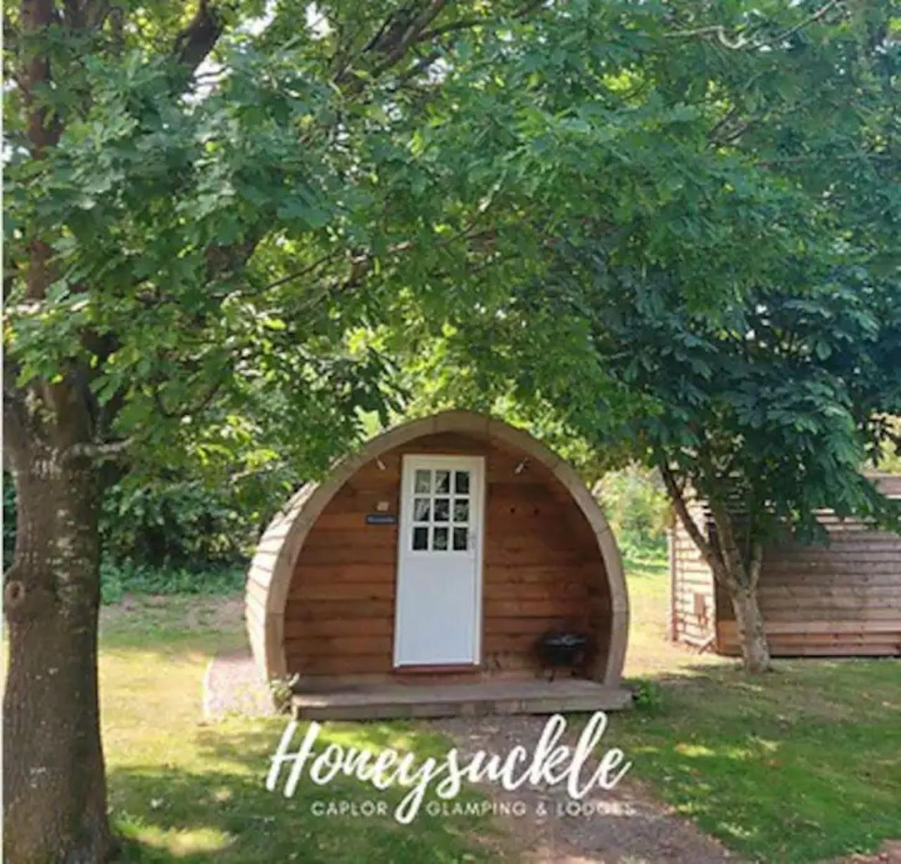 Caplor Glamping & Lodges Херфорд Екстериор снимка