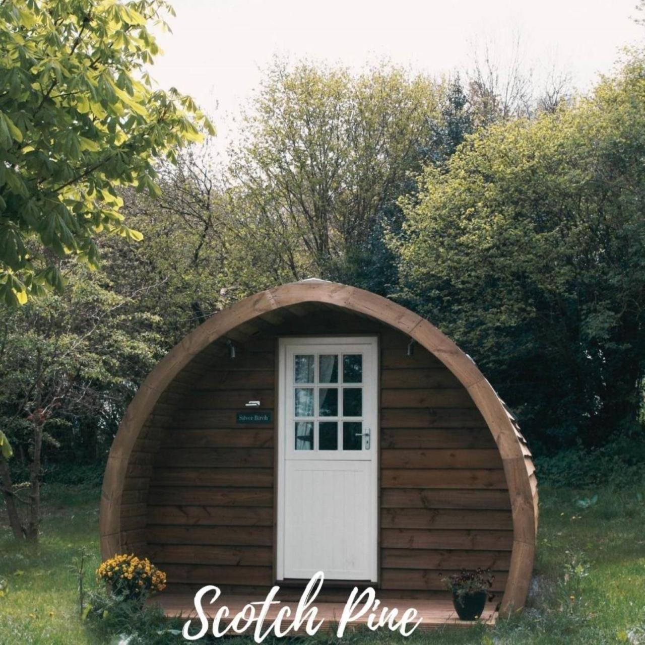 Caplor Glamping & Lodges Херфорд Екстериор снимка