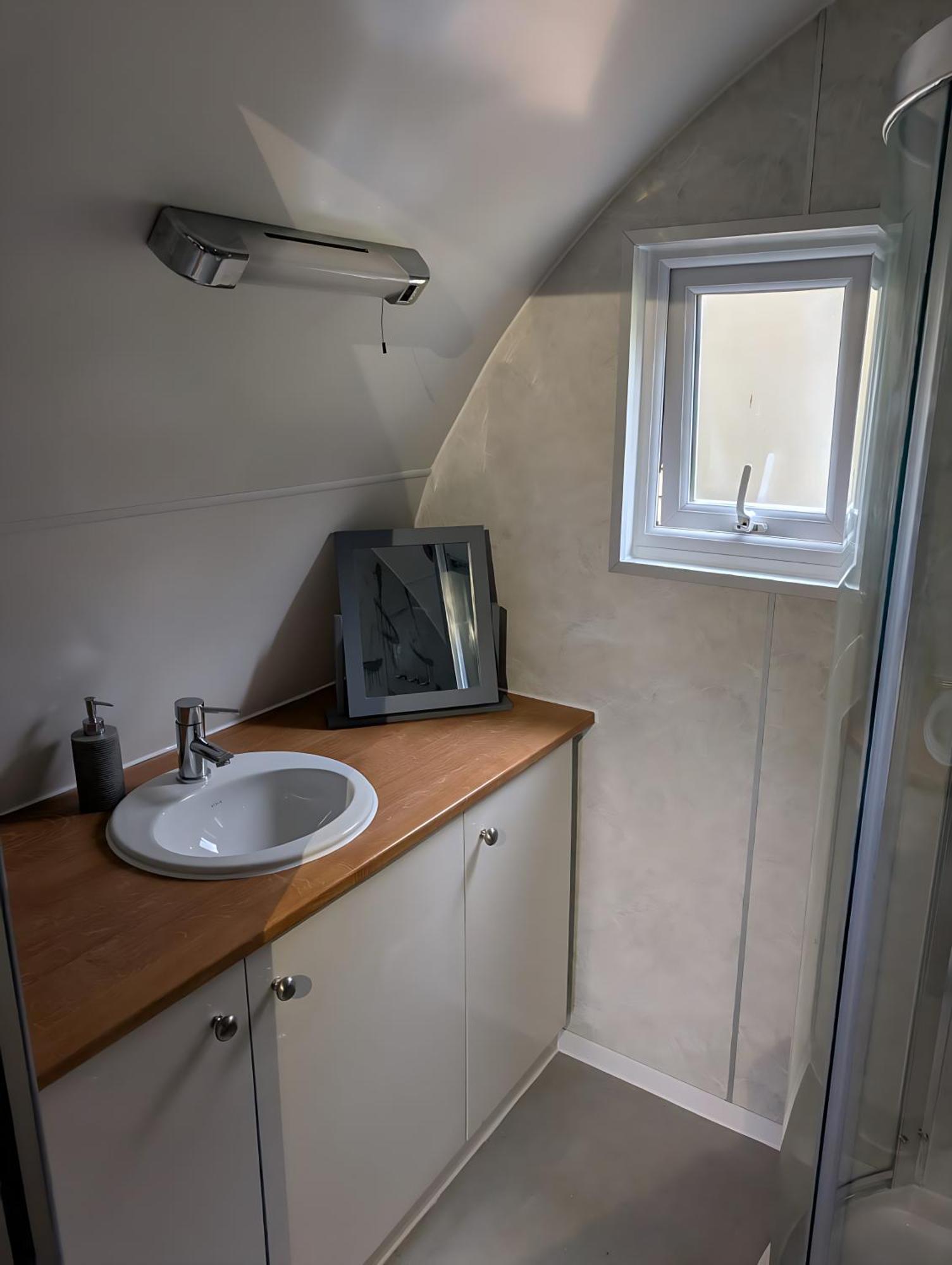 Caplor Glamping & Lodges Херфорд Екстериор снимка