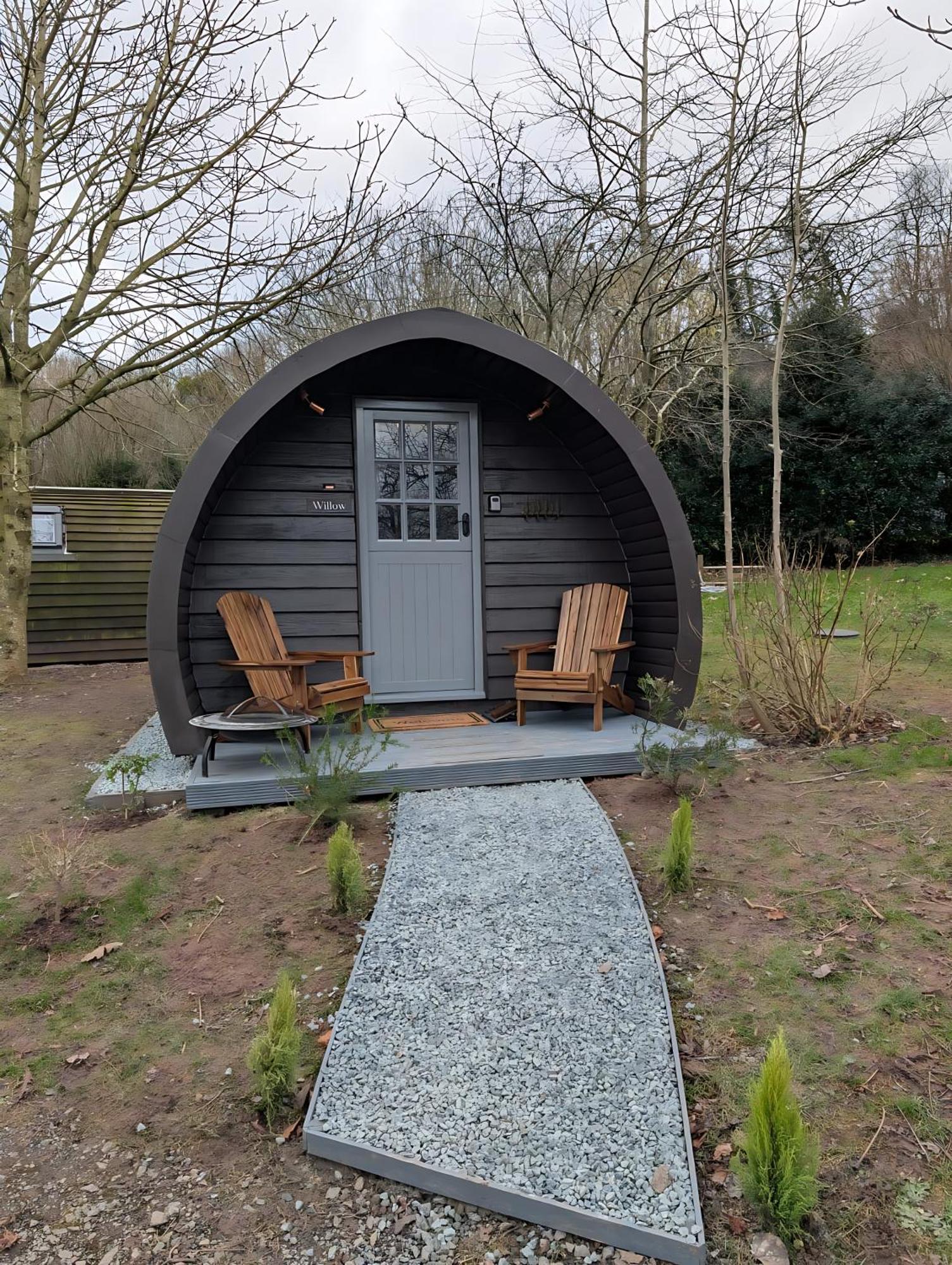 Caplor Glamping & Lodges Херфорд Екстериор снимка
