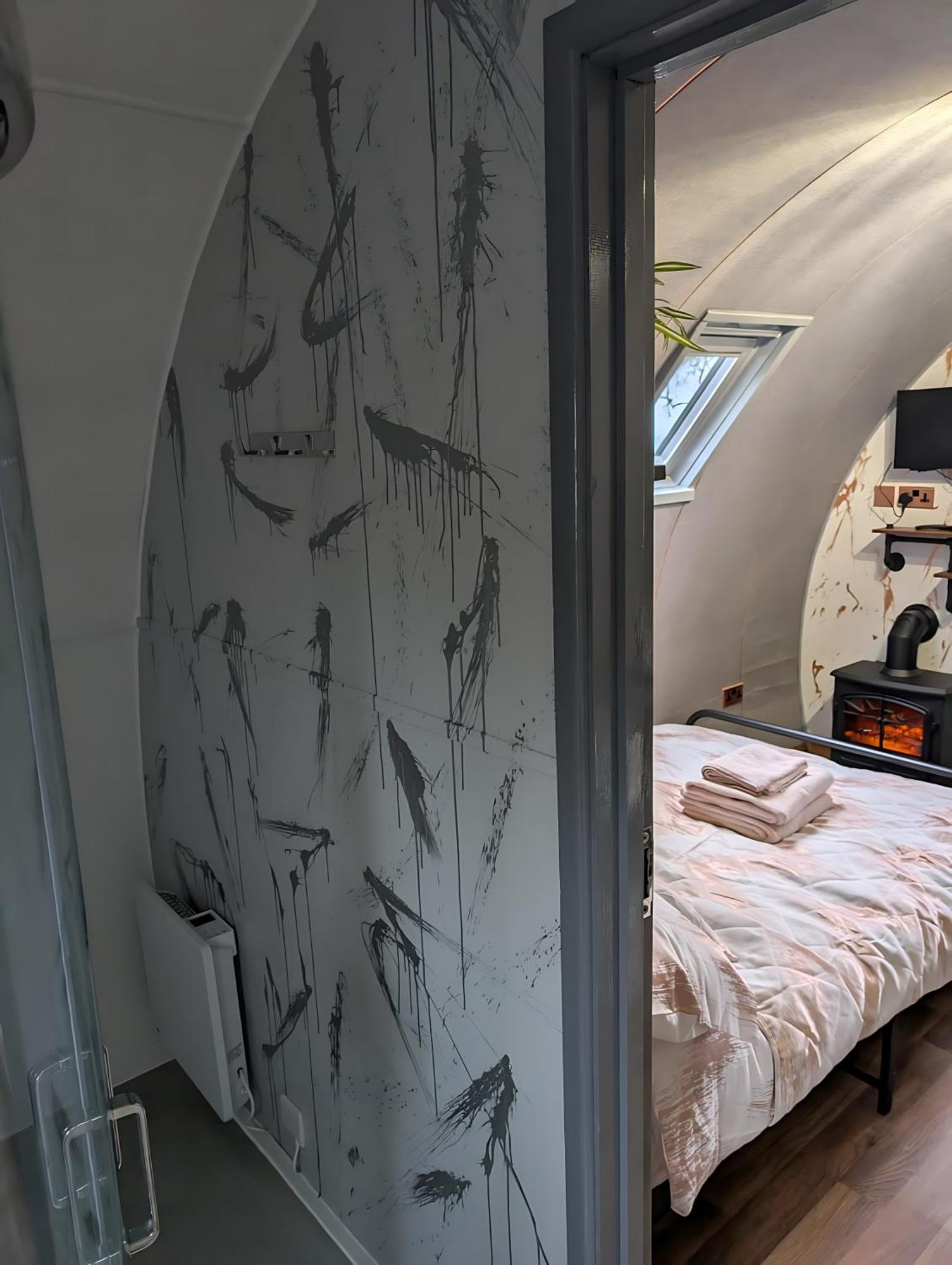 Caplor Glamping & Lodges Херфорд Екстериор снимка